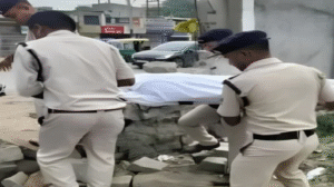 नामकुम में रेलवे ट्रैक के पास मिला जवान का शव, सिर धड़ से अलग मिलने से मचा हड़कंप
