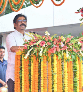पारण परेड में सीएम हेमंत सोरेन का संदेश, पुलिस की वर्दी सेवा और जिम्मेदारी का प्रतीक