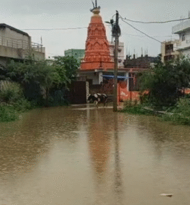 हर बारिश में डूबता रांची का यह इलाका! घरों में घुसा नदी का पानी, गार्ड वॉल ऊंचा करने की फिर उठी मांग