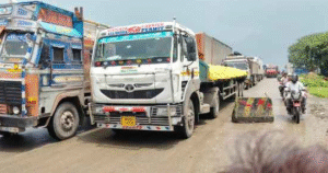 चौपारण में फिर लगा भीषण जाम, दनुवा घाटी से गया-बरही रोड तक 20 KM तक लगी गाड़ियों की कतार