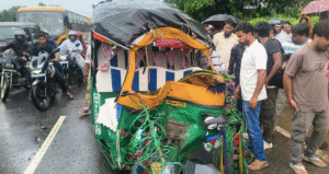 नगड़ी में स्कॉर्पियो और टेंपो की जोरदार टक्कर, दो की हालत नाजुक