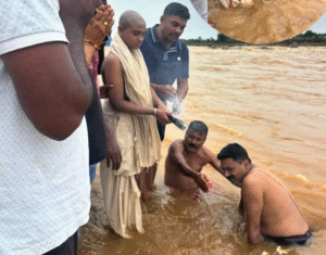 नम आंखों से अंतिम विदाई… बेटे श्रेयश ने बराकर नदी में प्रवाहित कीं सुदिव्य सोनू की अस्थियां