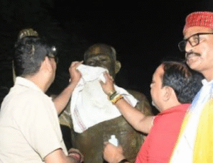 डॉ. श्यामा प्रसाद मुखर्जी की प्रतिमा पर काला रंग पोतने वाला पकड़ा गया, आईफोन और ब्लैक स्प्रे जब्त