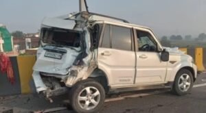बनारस में दर्दनाक हादसा, मां विंध्यवासिनी के दर्शन से लौट रहे 8 युवकों की स्कॉर्पियो को ट्रक ने मारी टक्कर, 4 की मौत